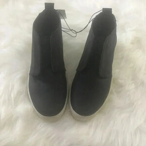Universal Thread Ladies Shoes Size 7